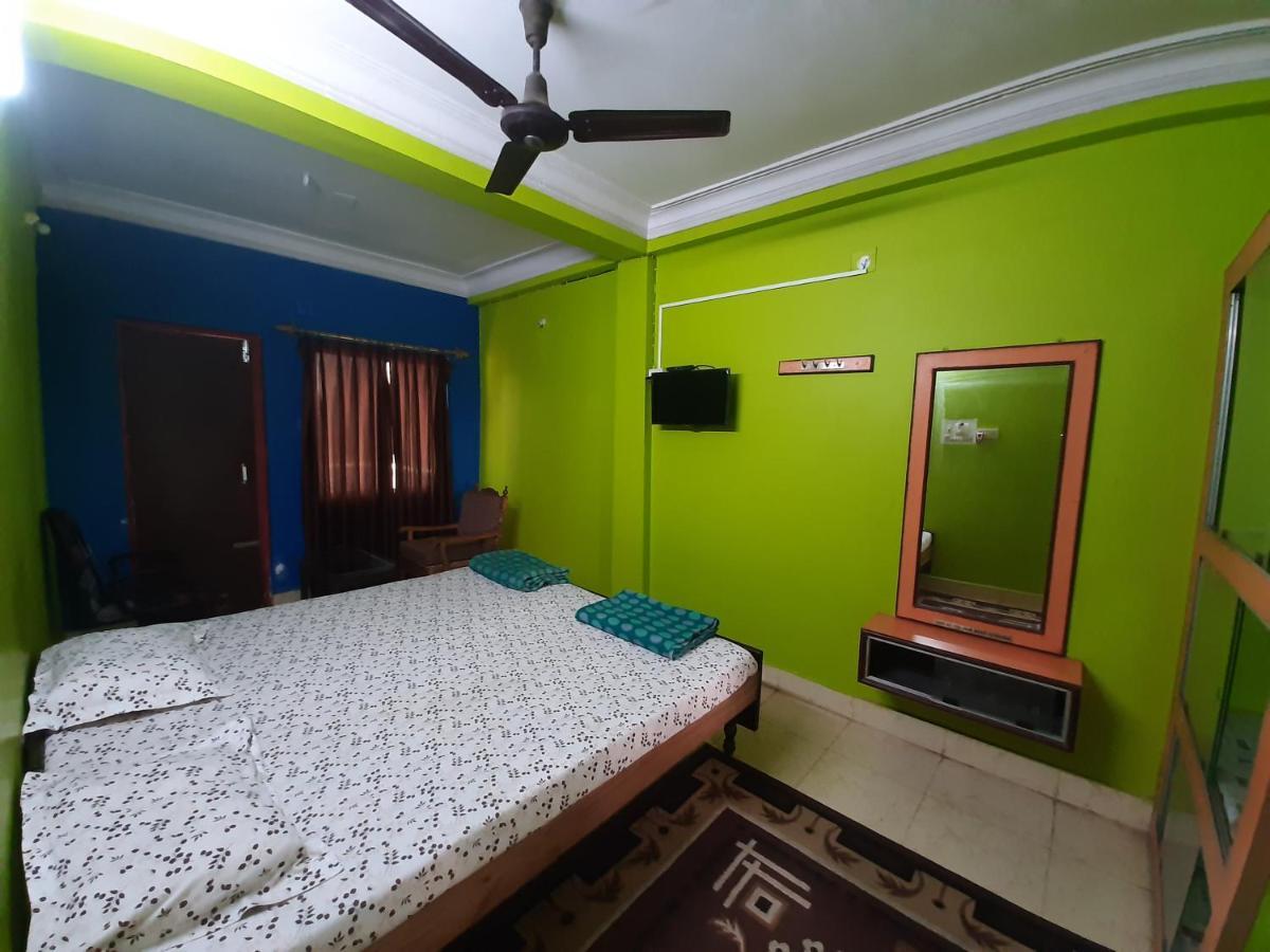 Hotel Lake Queen Rambha ภายนอก รูปภาพ